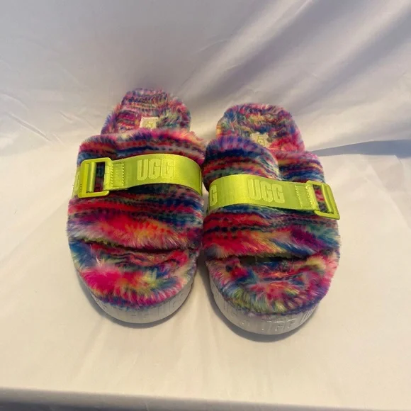 Ugg Fluff slides size Women’s 8 - Picture 3 of 4
